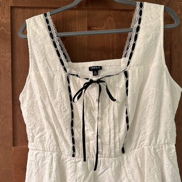 Torrid White Eyelet Sleeveless Top - Picture 2 of 5